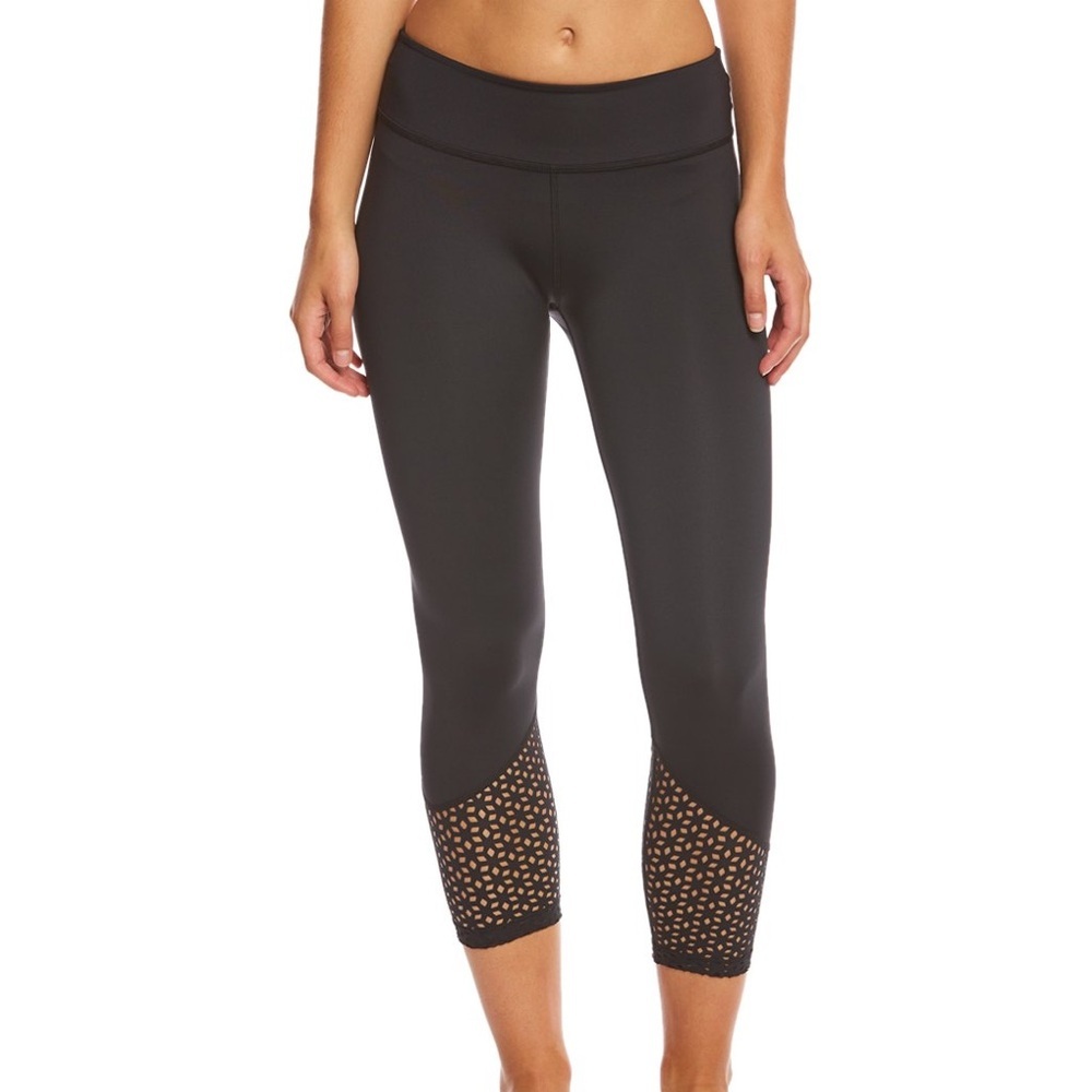 Beyond Yoga Perfect Angles Yoga Capris Mid Rise Size M